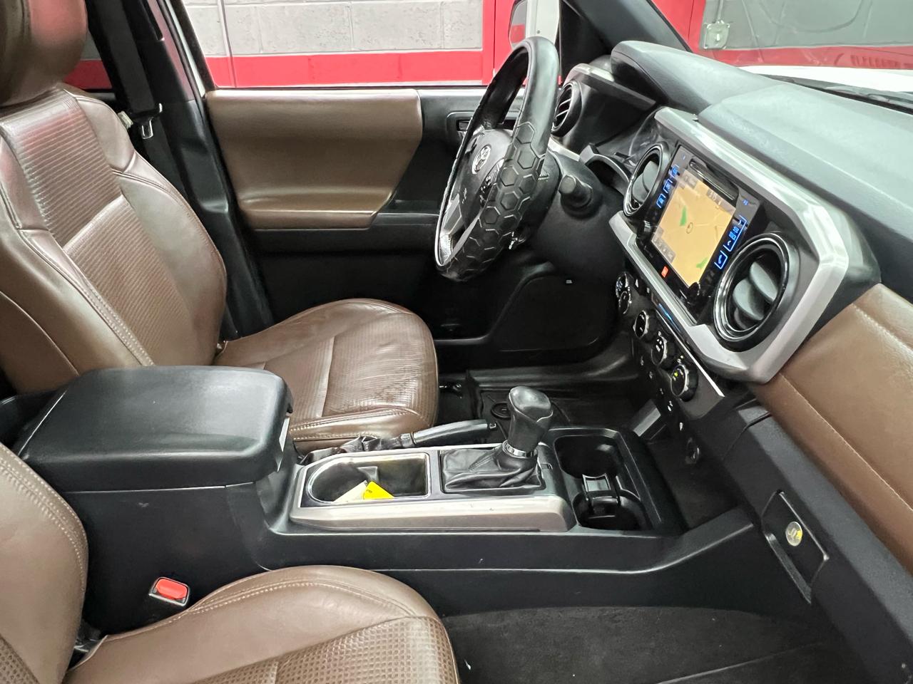 Toyota Tacoma Limited Double Cab V6 6AT 4WD 2017