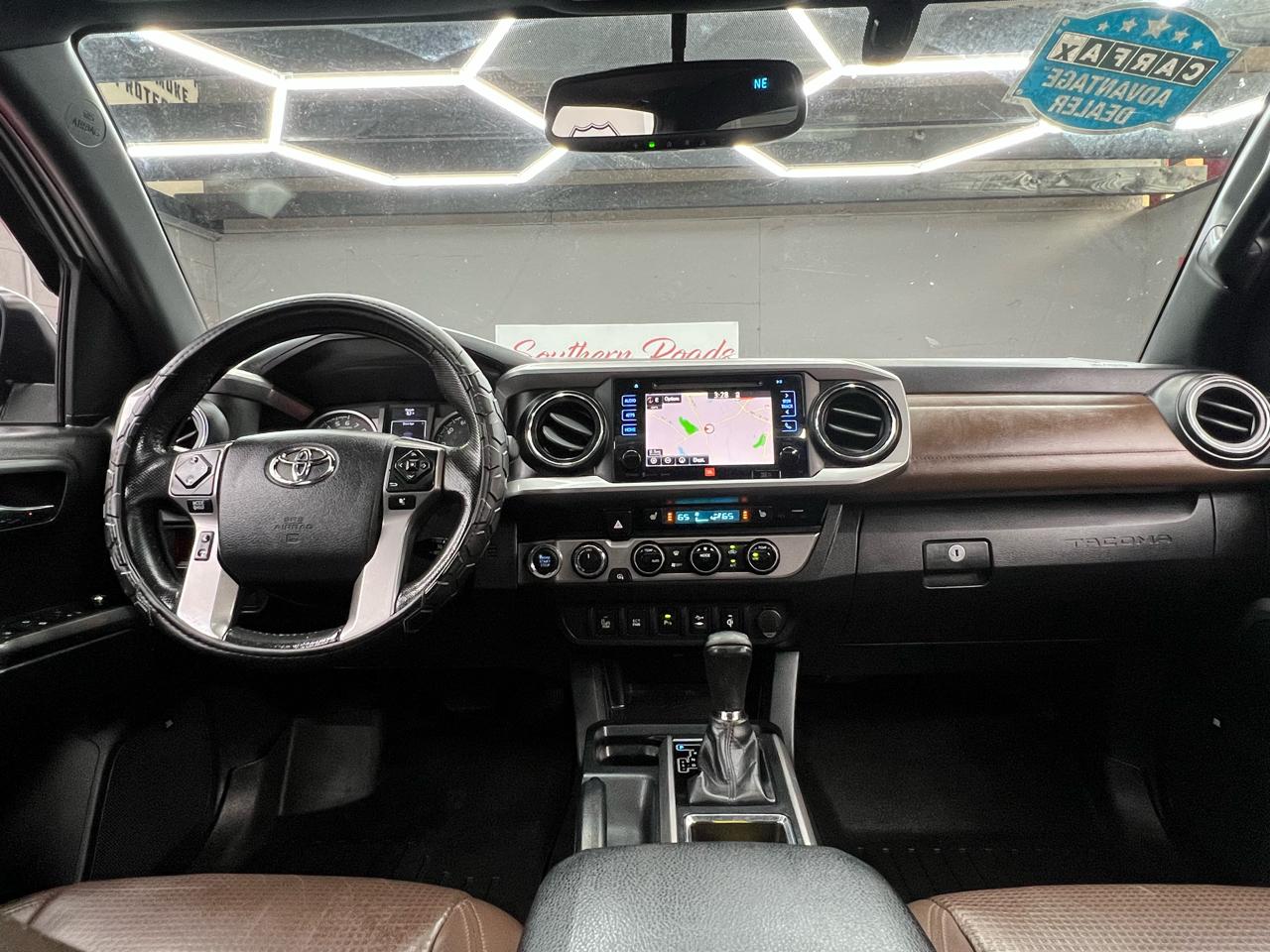 Toyota Tacoma Limited Double Cab V6 6AT 4WD 2017