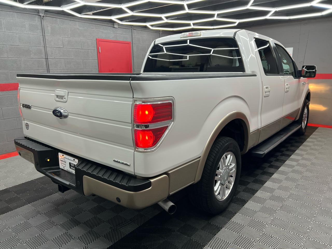 Ford F-150 Lariat SuperCrew 5.5-ft. Bed 2WD 2011