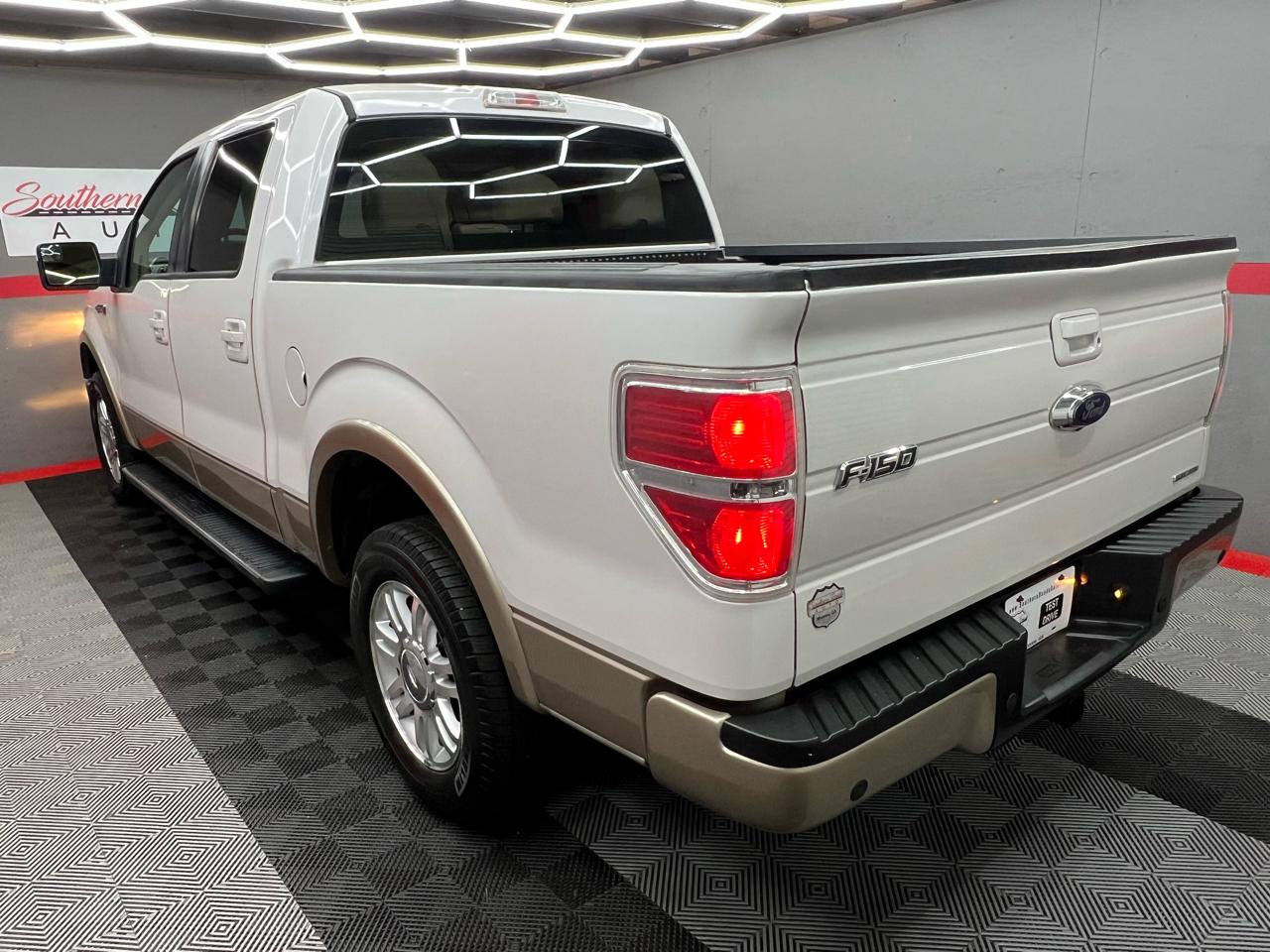 Ford F-150 Lariat SuperCrew 5.5-ft. Bed 2WD 2011
