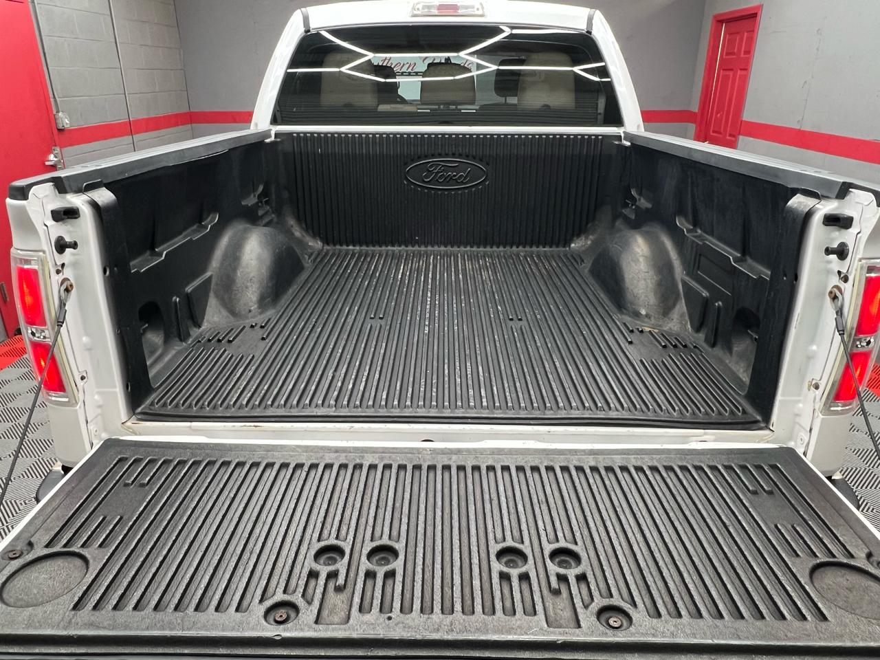 Ford F-150 Lariat SuperCrew 5.5-ft. Bed 2WD 2011