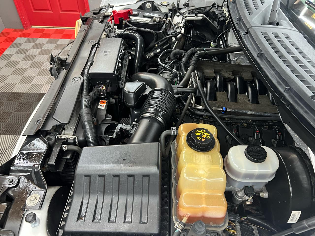 Ford F-150 Lariat SuperCrew 5.5-ft. Bed 2WD 2011