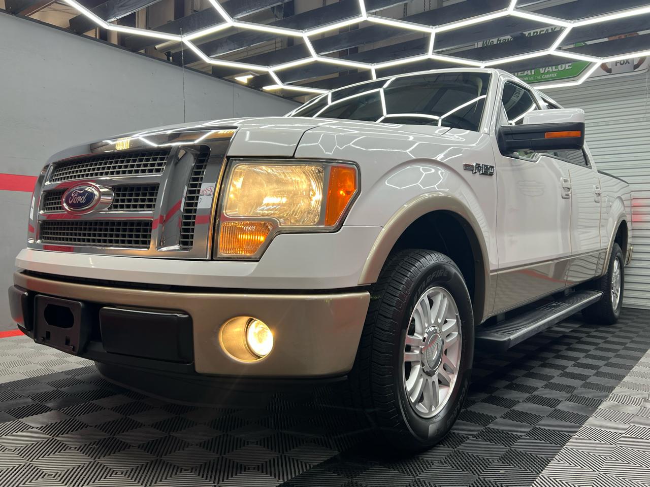 Ford F-150 Lariat SuperCrew 5.5-ft. Bed 2WD 2011