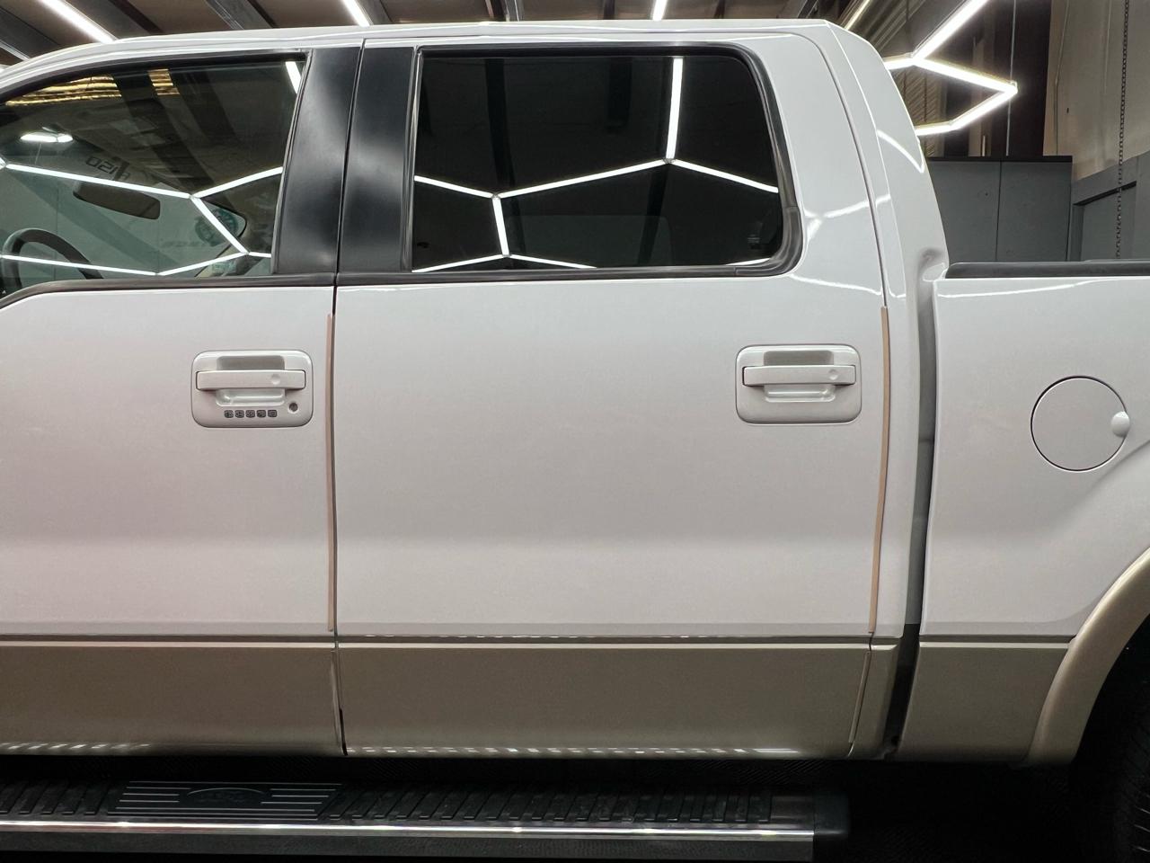 Ford F-150 Lariat SuperCrew 5.5-ft. Bed 2WD 2011