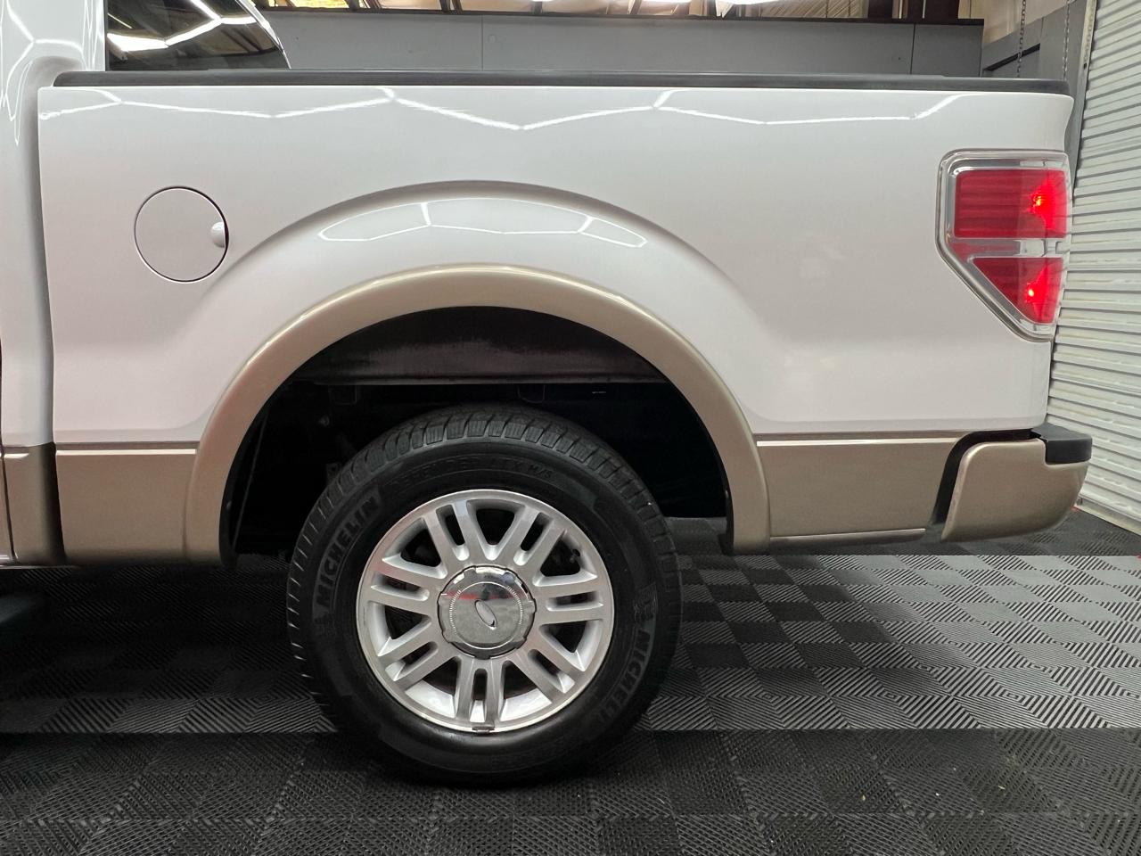 Ford F-150 Lariat SuperCrew 5.5-ft. Bed 2WD 2011