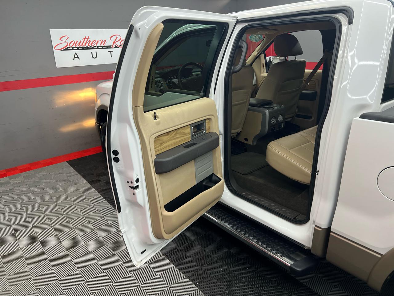 Ford F-150 Lariat SuperCrew 5.5-ft. Bed 2WD 2011