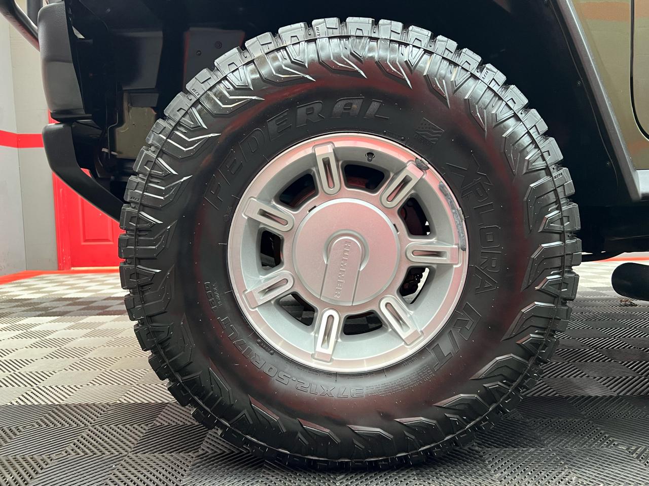 HUMMER H2 Sport Utility 2003