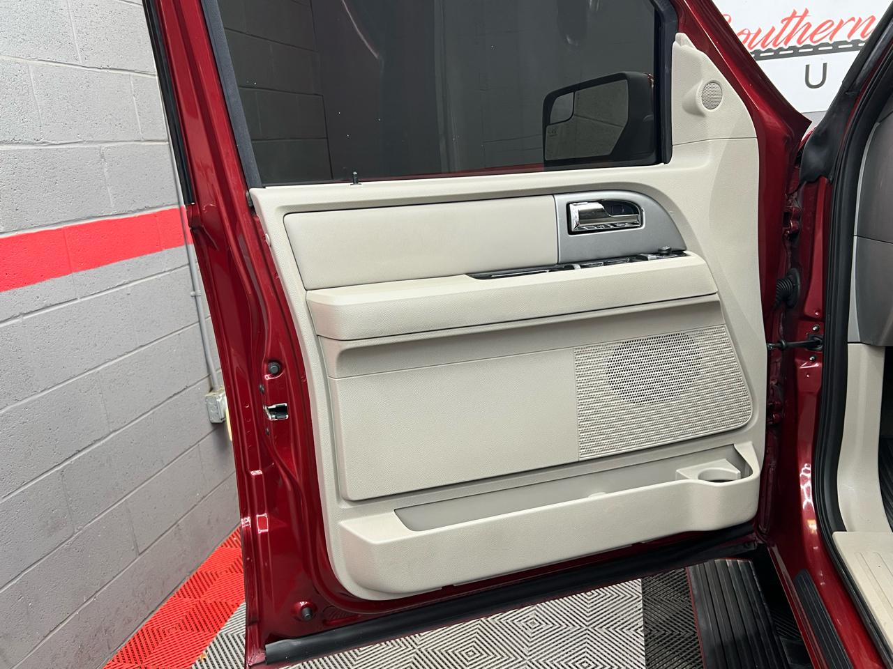 Ford Expedition Limited 2WD 2014