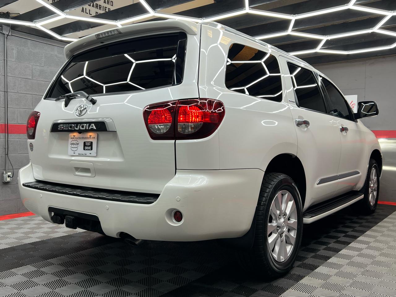 Toyota Sequoia Plantium 2WD 2020