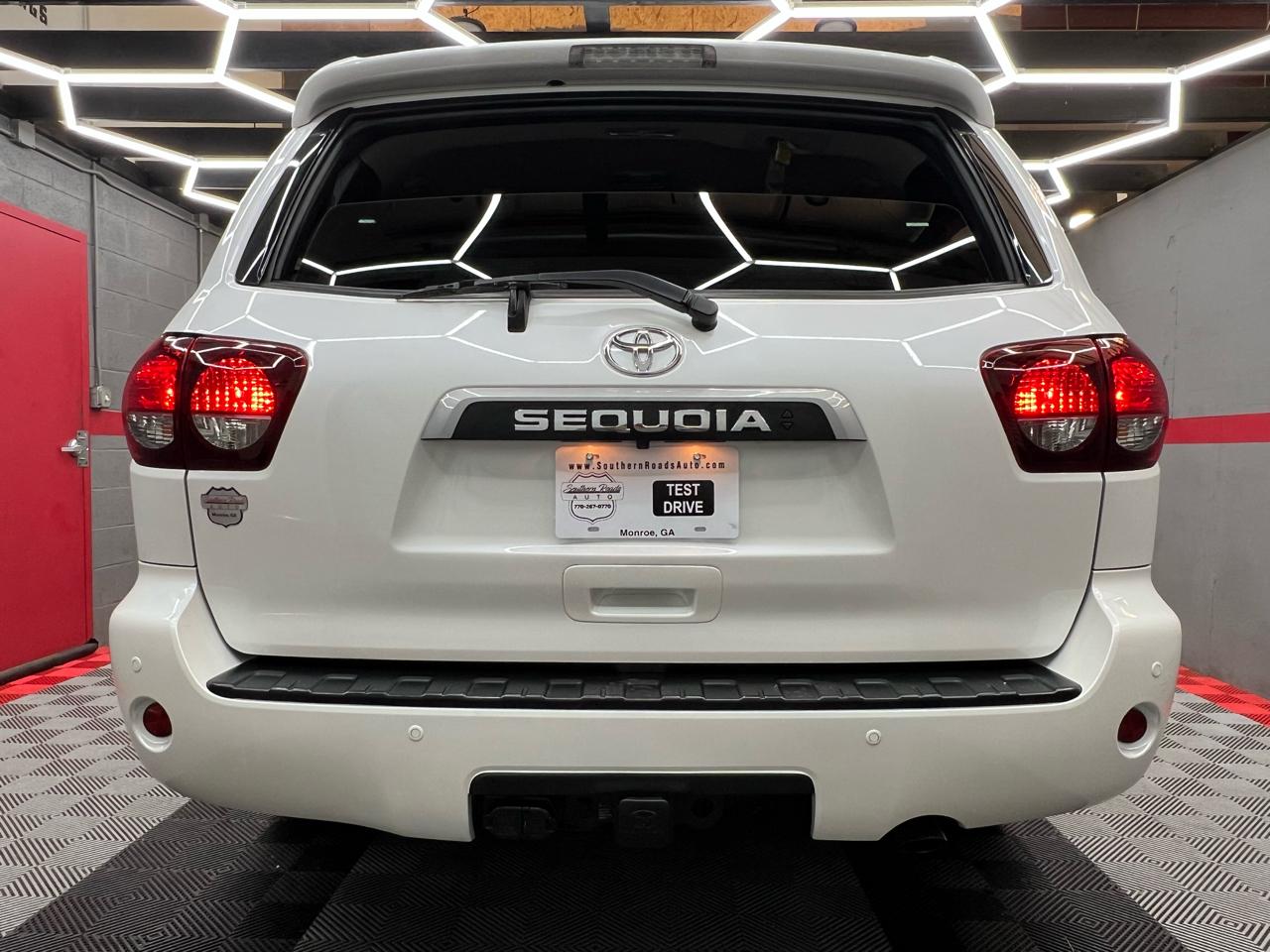 Toyota Sequoia Plantium 2WD 2020