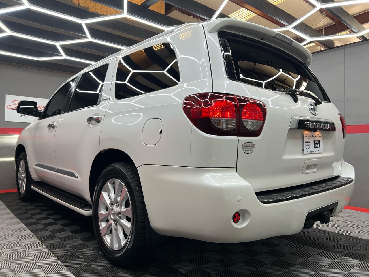 Toyota Sequoia Plantium 2WD 2020