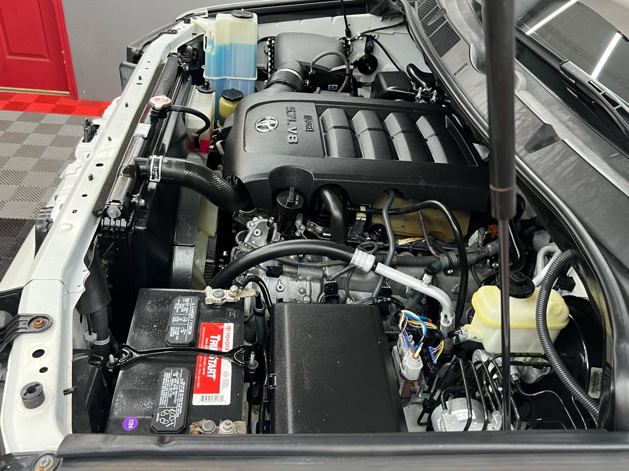 Toyota Sequoia Plantium 2WD 2020