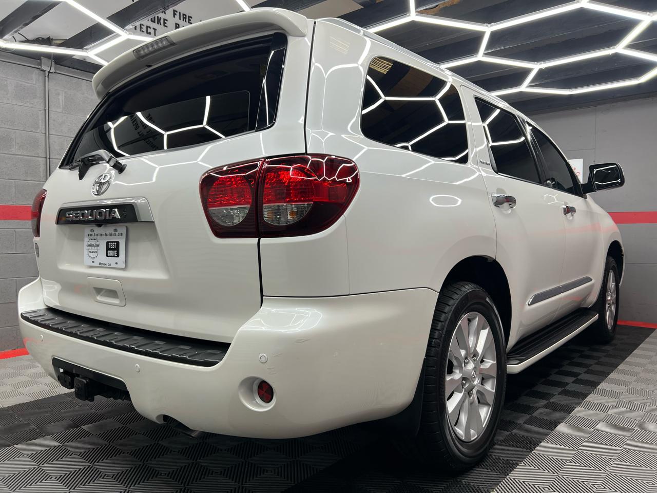 Toyota Sequoia Plantium 2WD 2020