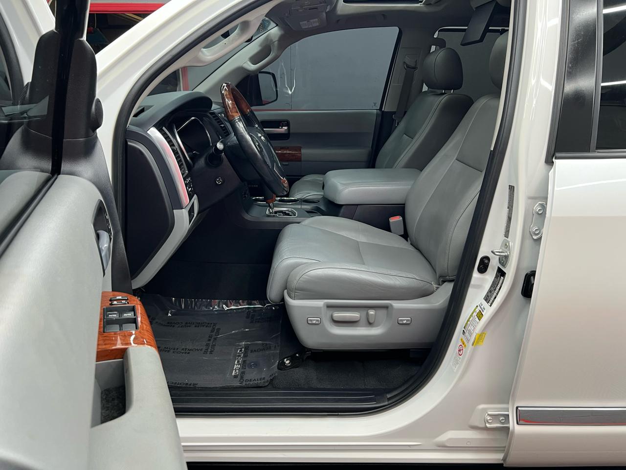 Toyota Sequoia Plantium 2WD 2020