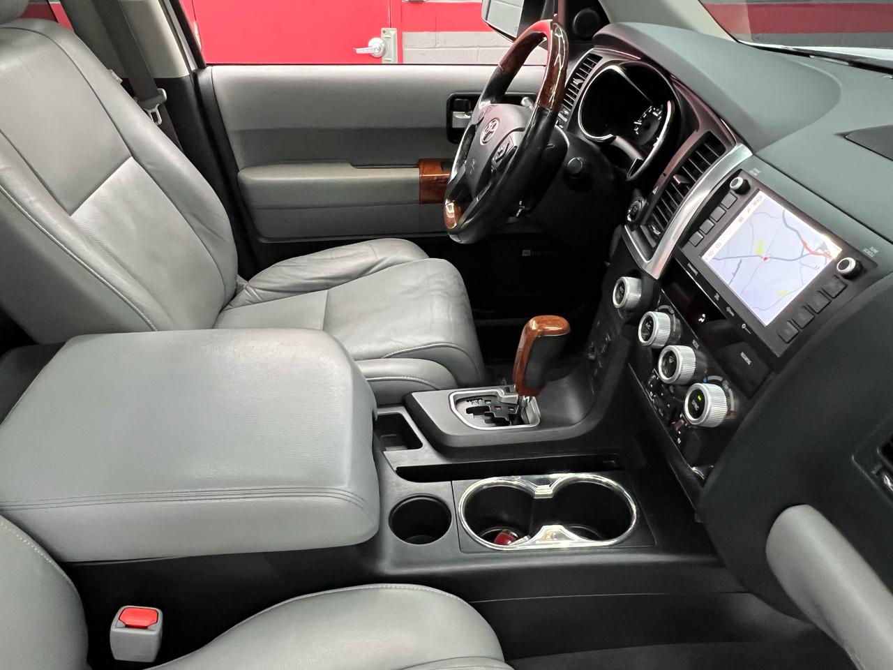 Toyota Sequoia Plantium 2WD 2020