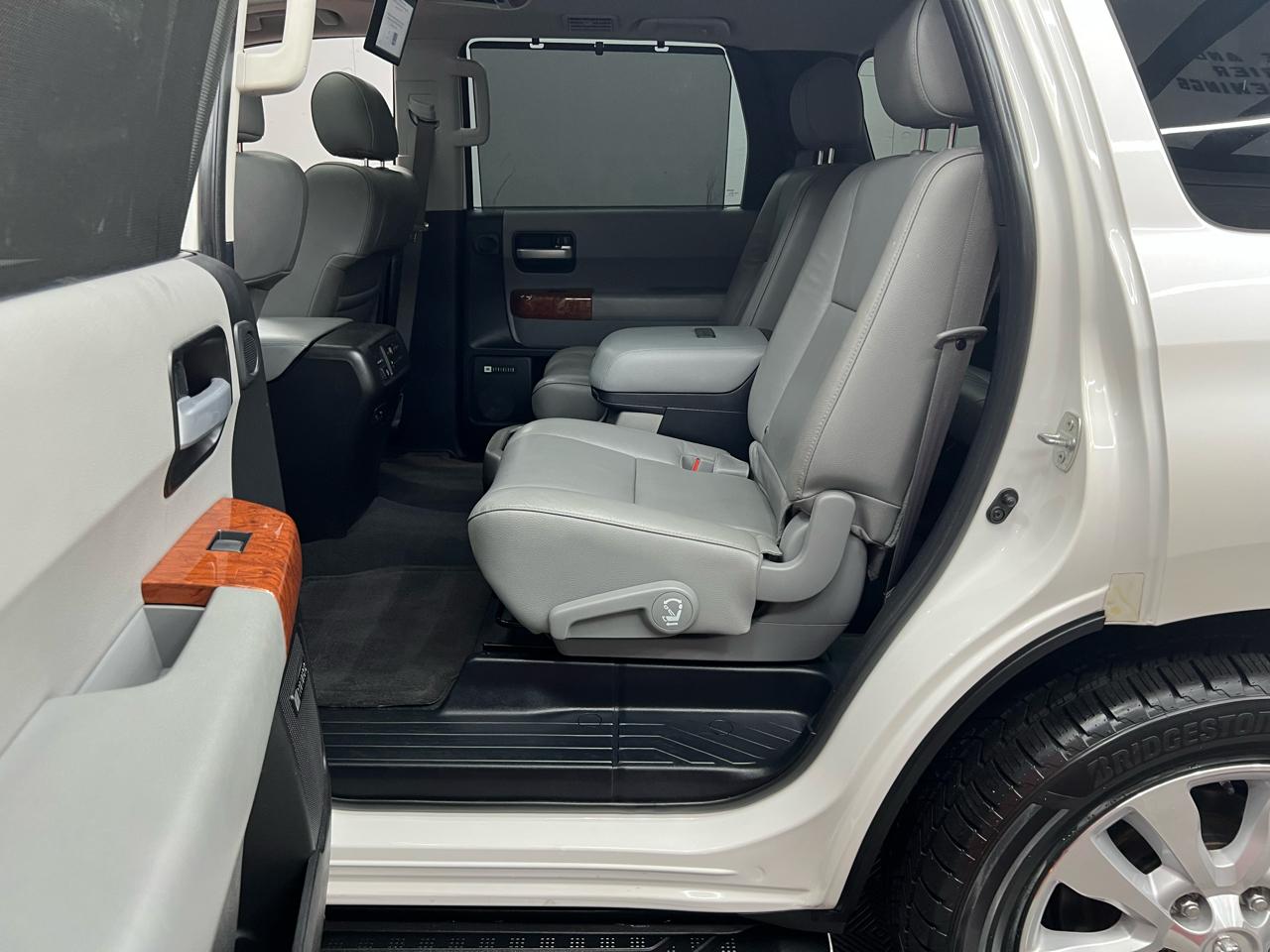 Toyota Sequoia Plantium 2WD 2020