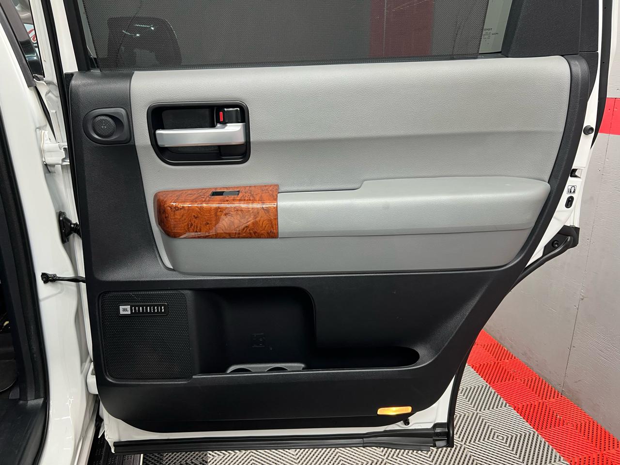 Toyota Sequoia Plantium 2WD 2020