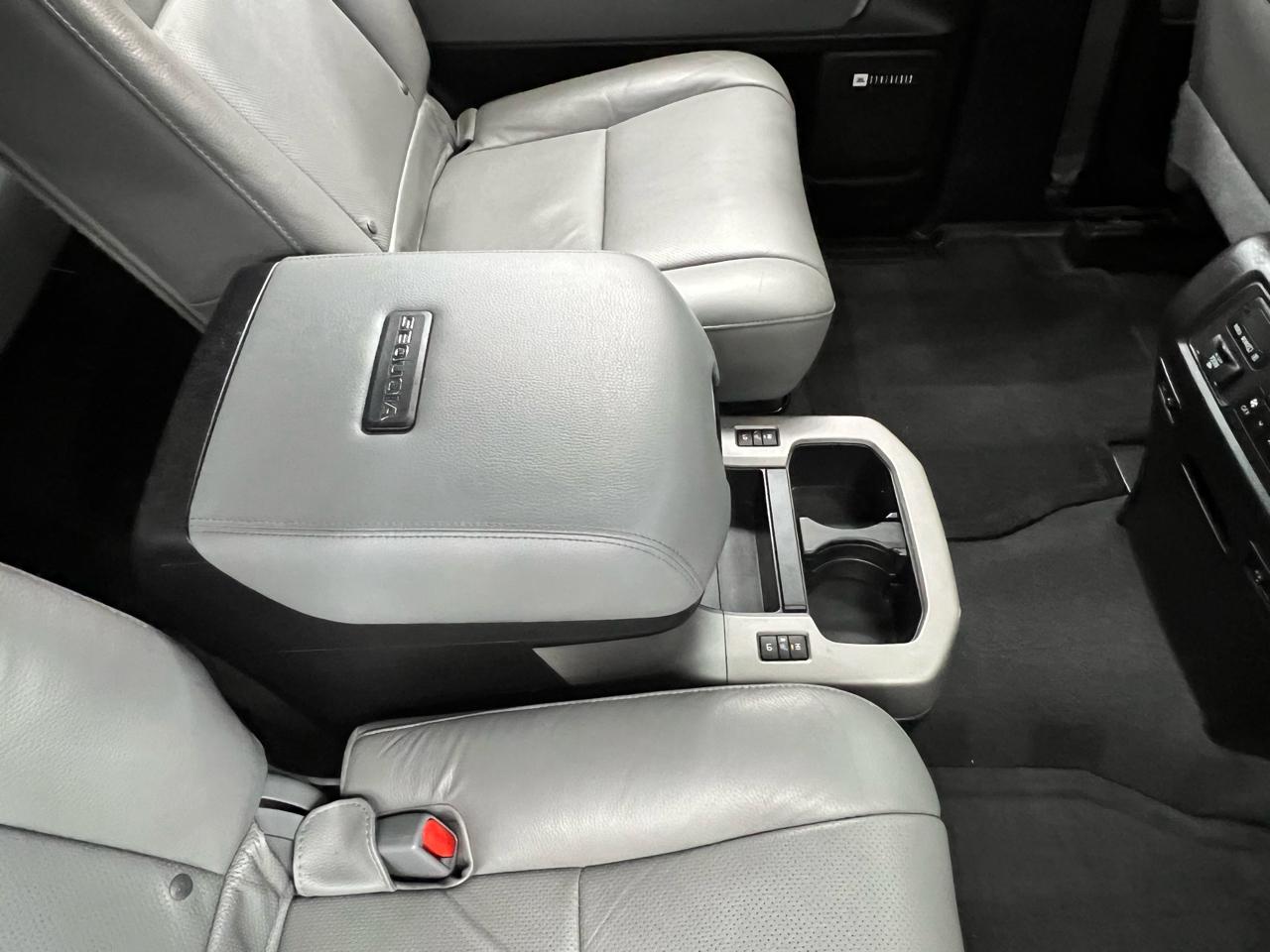 Toyota Sequoia Plantium 2WD 2020