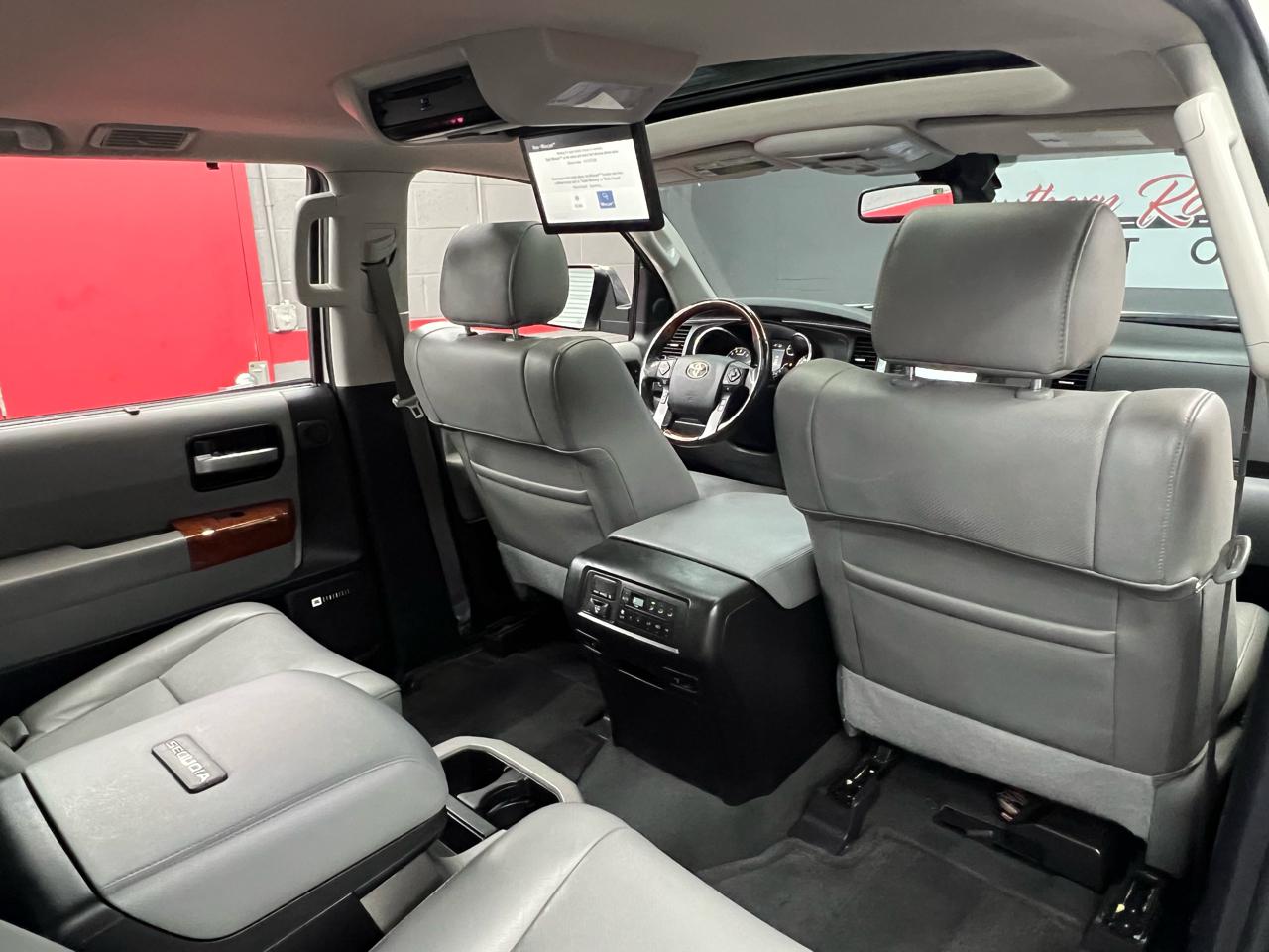 Toyota Sequoia Plantium 2WD 2020