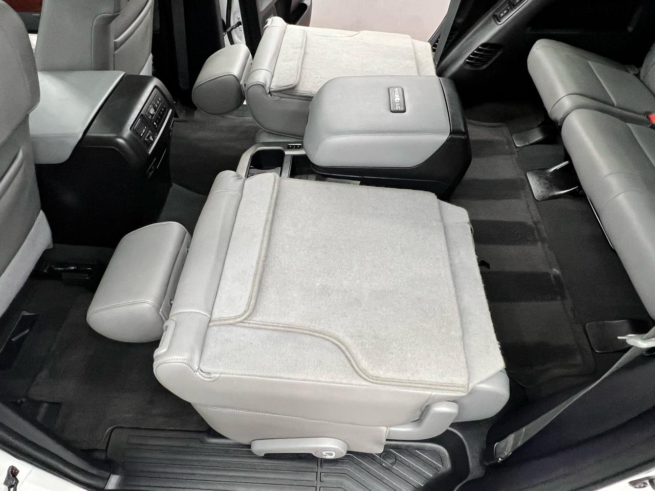 Toyota Sequoia Plantium 2WD 2020