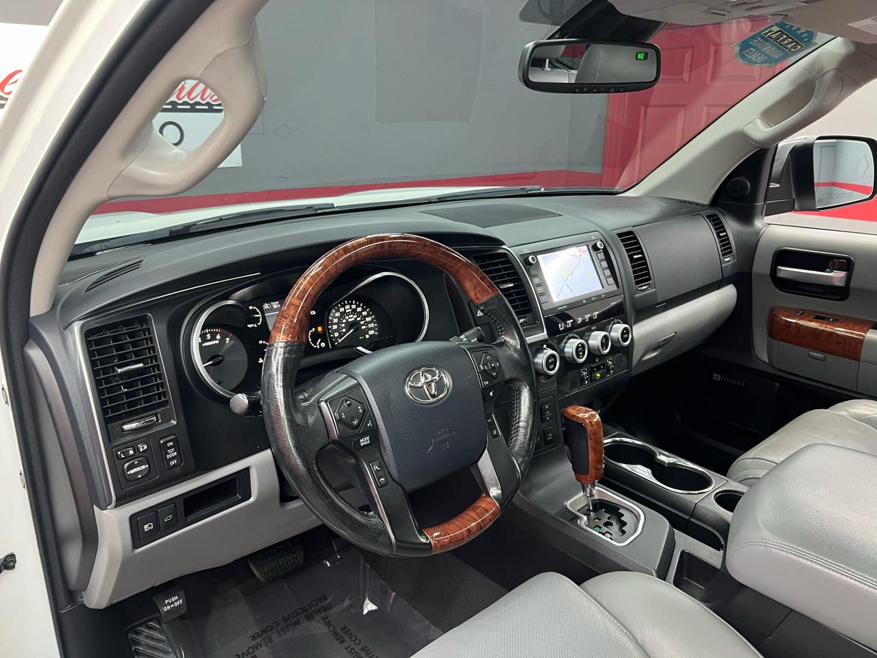 Toyota Sequoia Plantium 2WD 2020