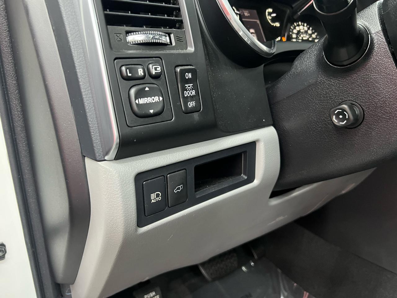 Toyota Sequoia Plantium 2WD 2020