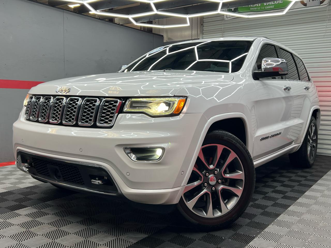2017 Jeep Grand Cherokee Overland 2WD