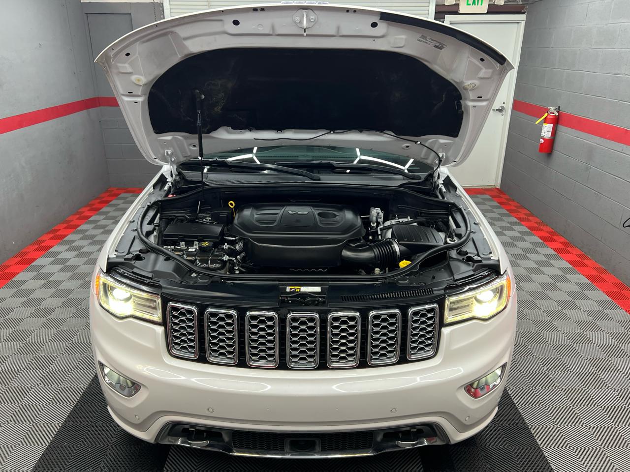 Jeep Grand Cherokee Overland 2WD 2017