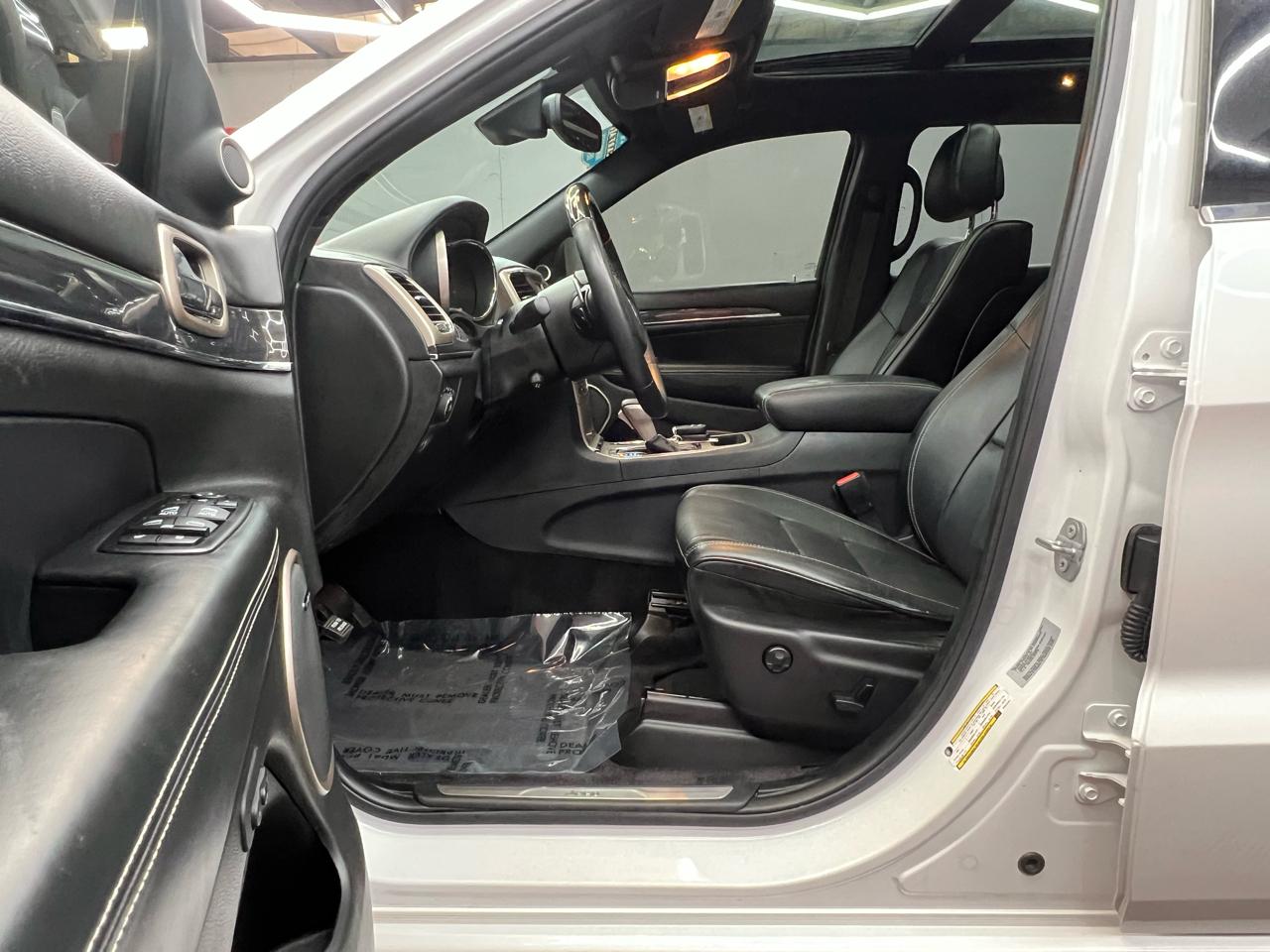 Jeep Grand Cherokee Overland 2WD 2017