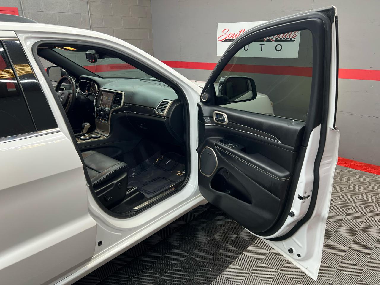 Jeep Grand Cherokee Overland 2WD 2017