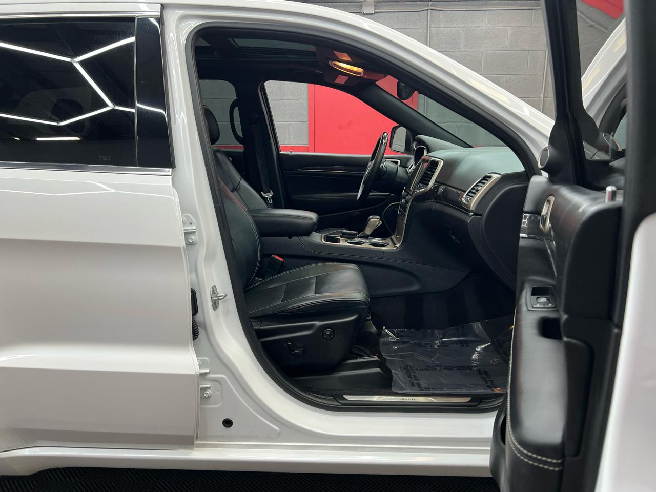 Jeep Grand Cherokee Overland 2WD 2017