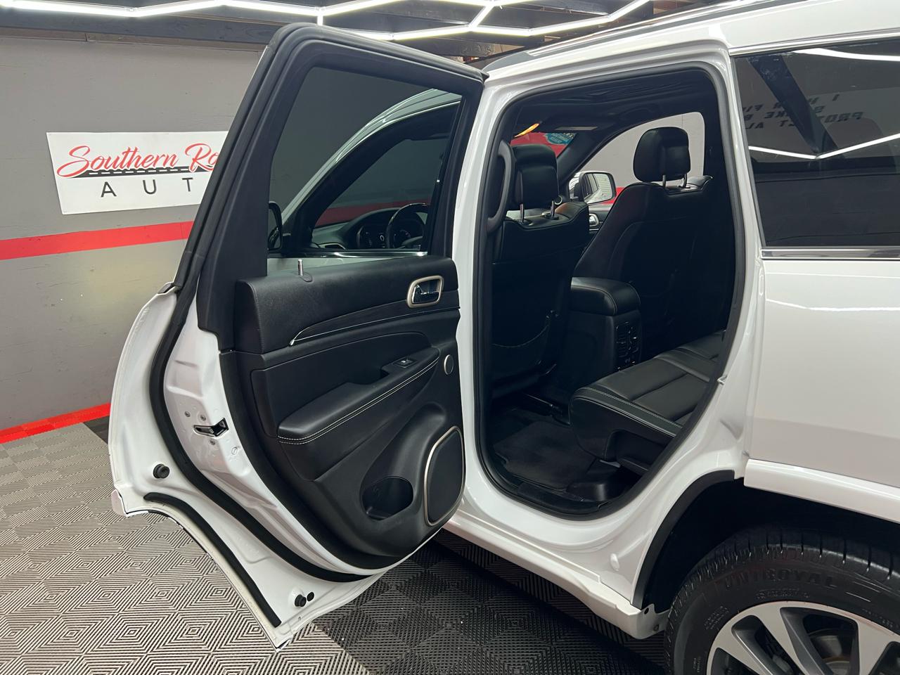 Jeep Grand Cherokee Overland 2WD 2017