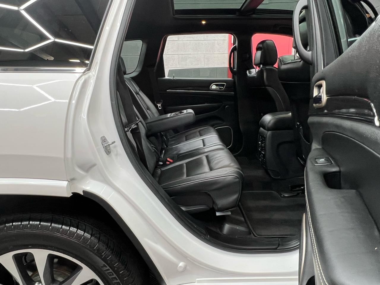 Jeep Grand Cherokee Overland 2WD 2017