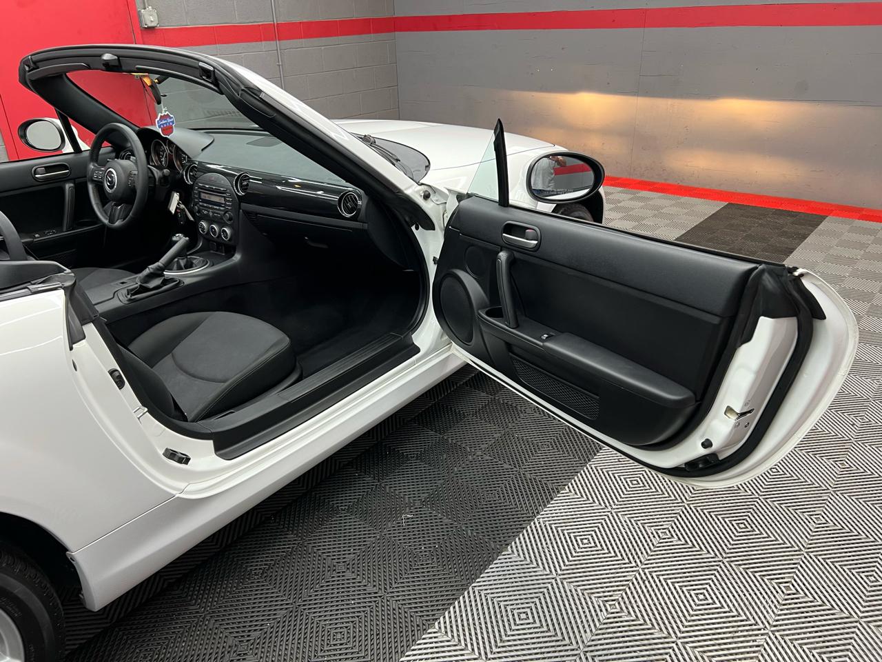 Mazda MX-5 Miata  2014