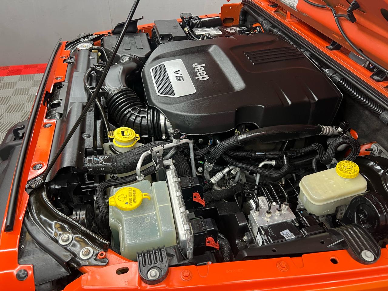 Jeep Wrangler Unlimited Sport 4WD 2015