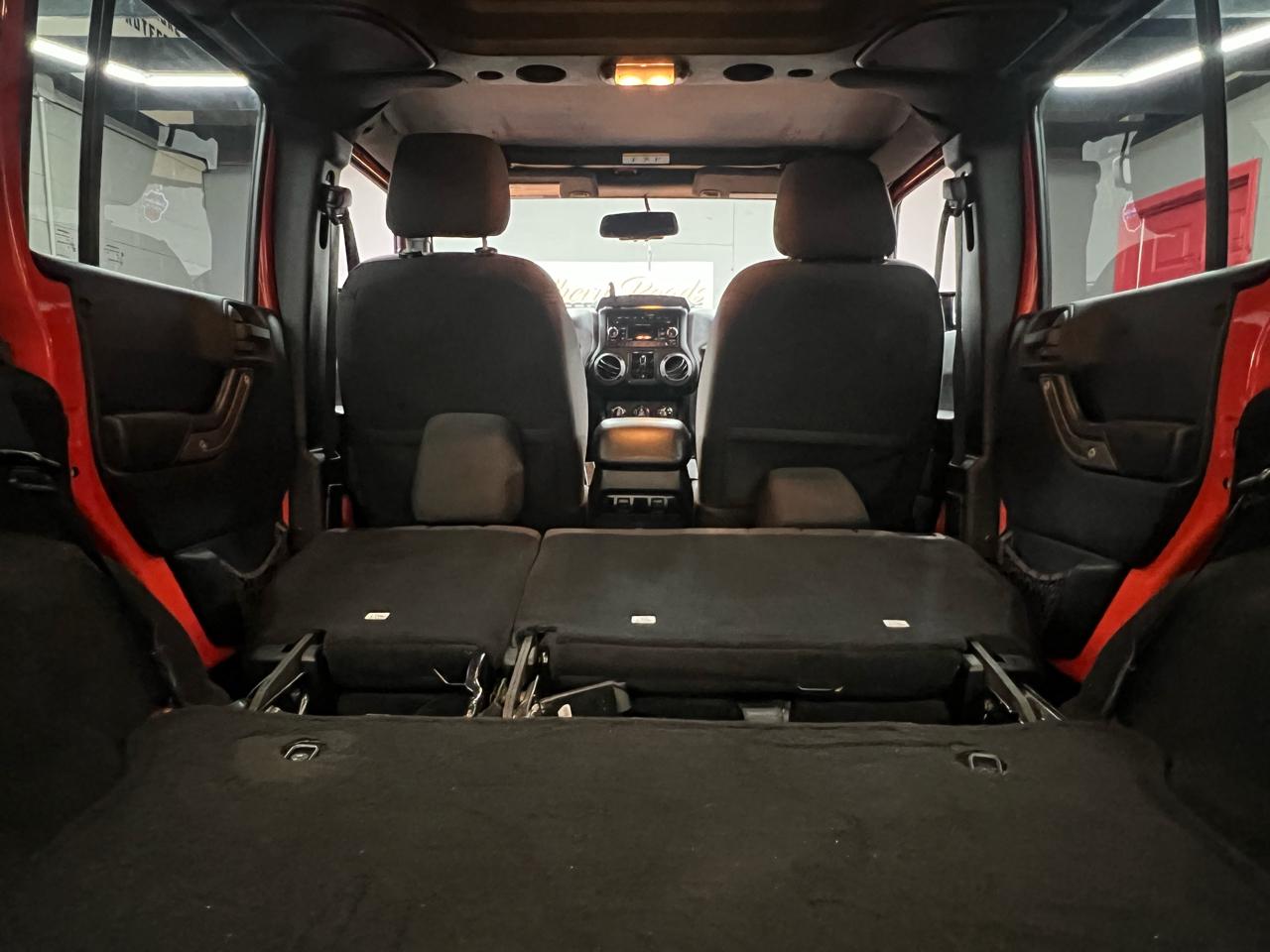 Jeep Wrangler Unlimited Sport 4WD 2015