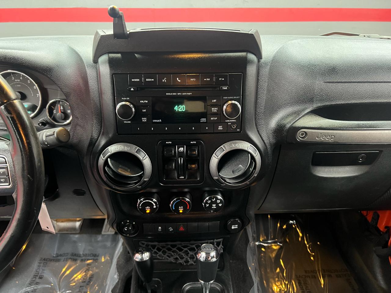 Jeep Wrangler Unlimited Sport 4WD 2015