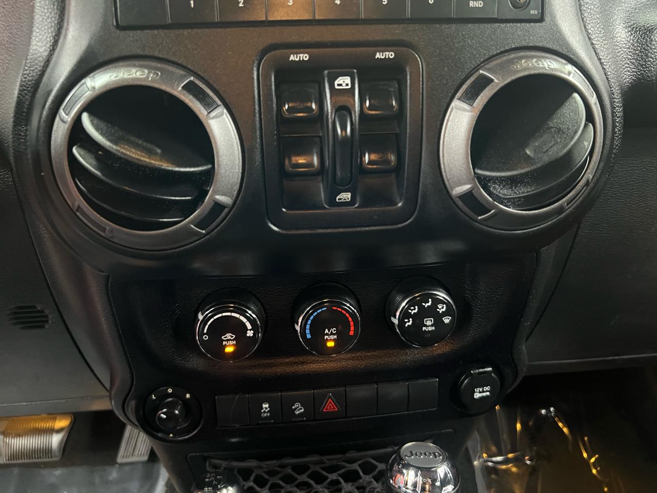 Jeep Wrangler Unlimited Sport 4WD 2015