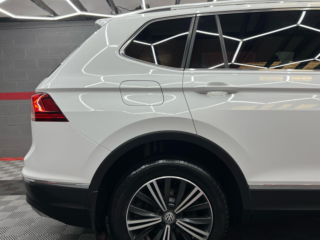 Volkswagen Tiguan SEL 4Motion AWD 2018