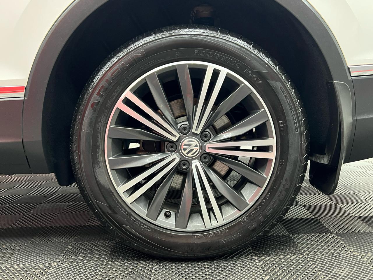 Volkswagen Tiguan SEL 4Motion AWD 2018