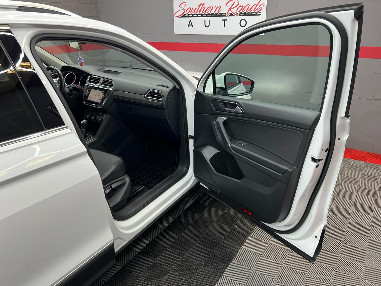 Volkswagen Tiguan SEL 4Motion AWD 2018