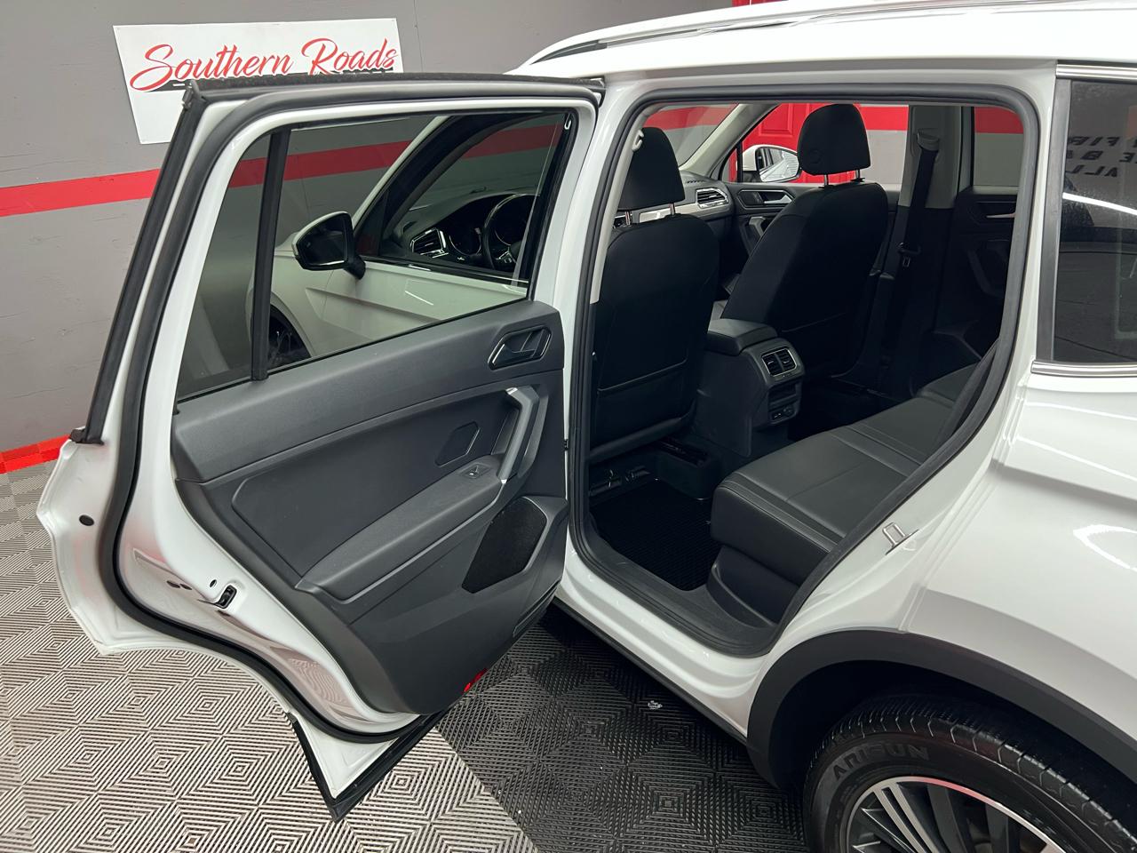 Volkswagen Tiguan SEL 4Motion AWD 2018