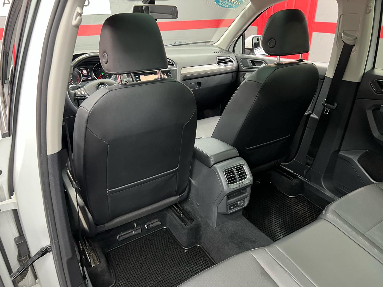 Volkswagen Tiguan SEL 4Motion AWD 2018