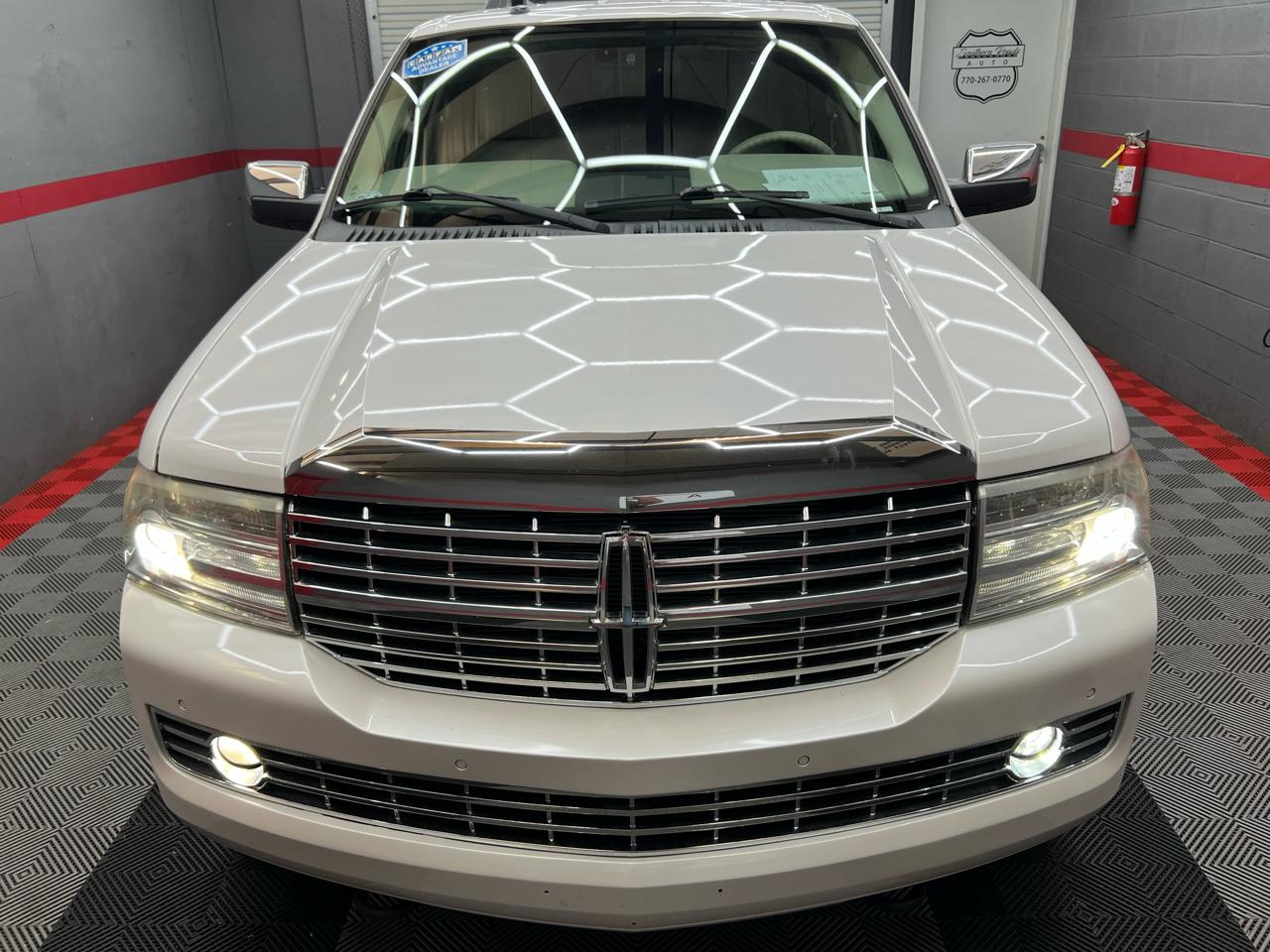 Lincoln Navigator L 2WD 2012