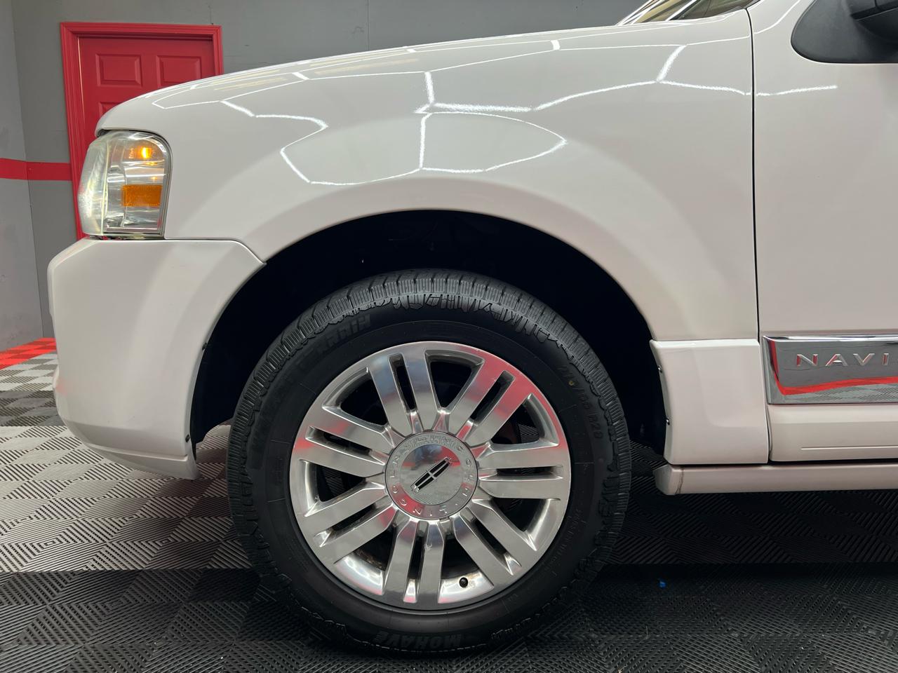 Lincoln Navigator L 2WD 2012