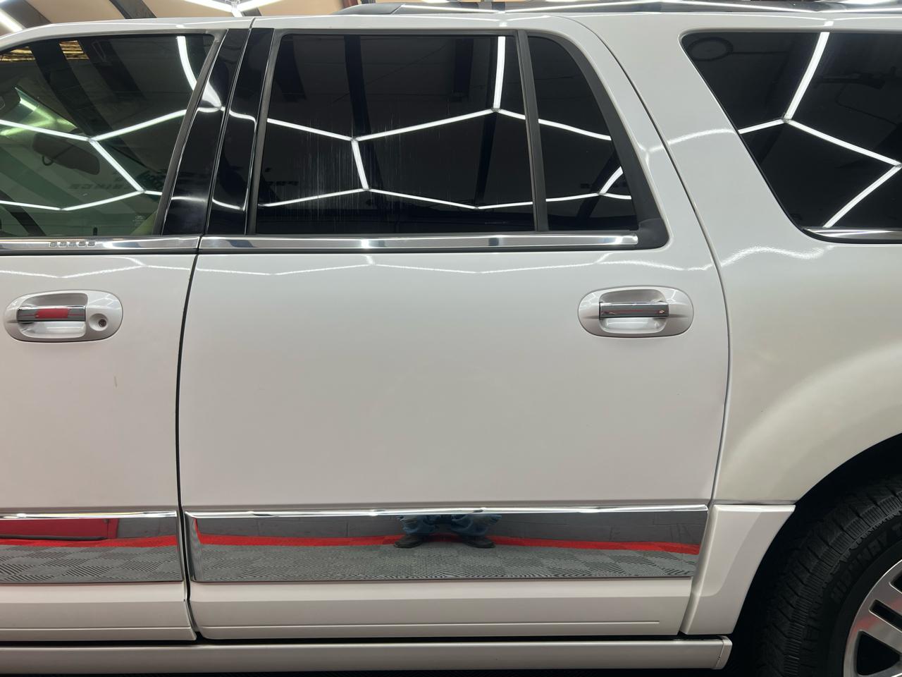 Lincoln Navigator L 2WD 2012