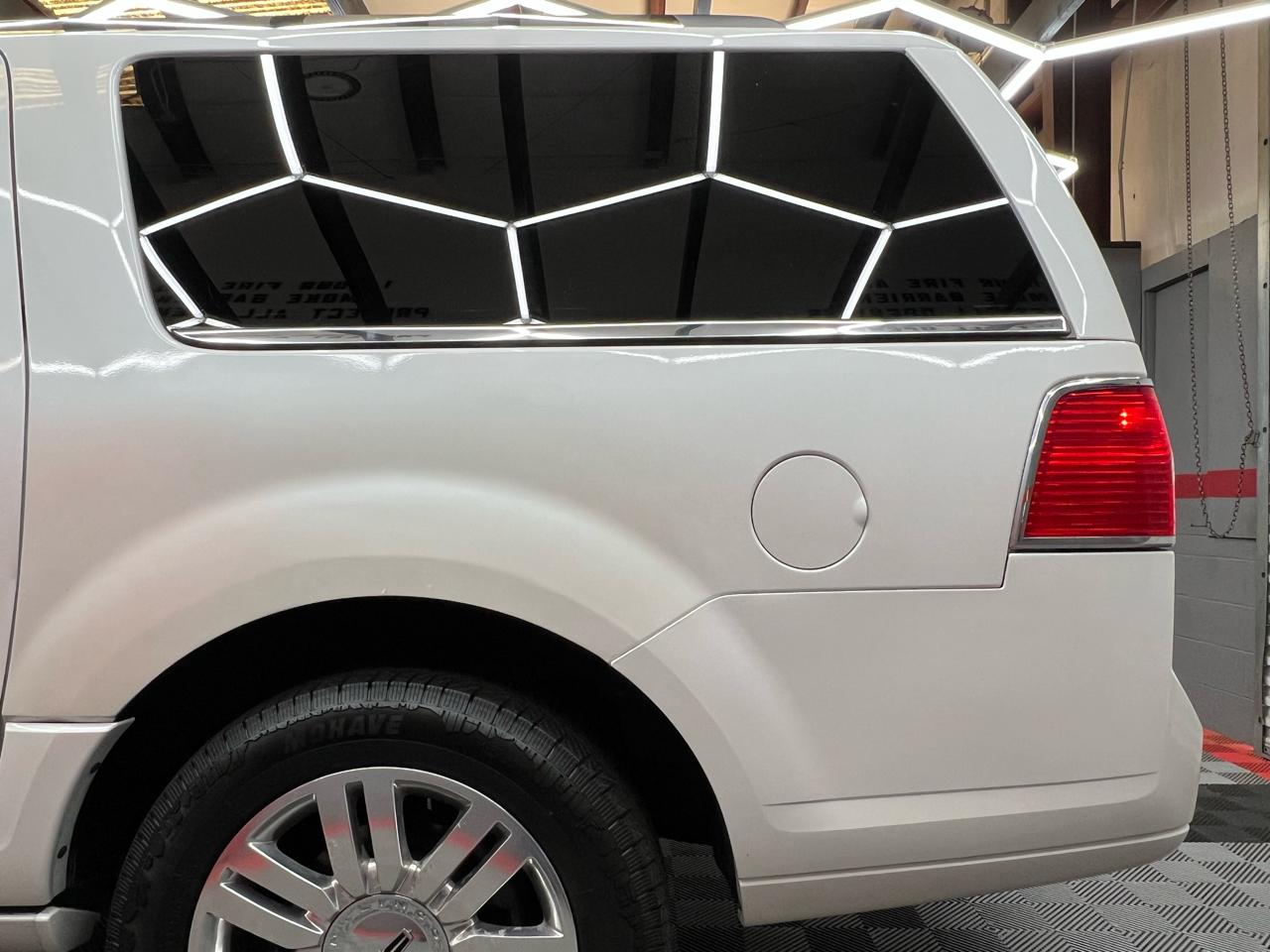 Lincoln Navigator L 2WD 2012