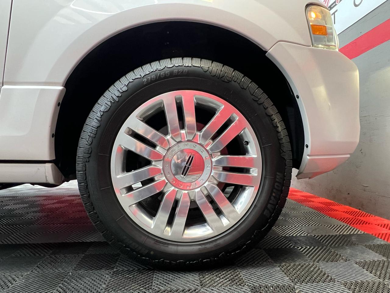 Lincoln Navigator L 2WD 2012