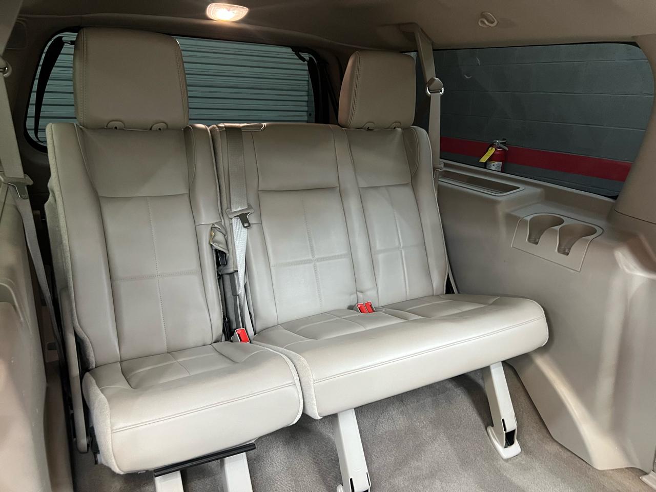Lincoln Navigator L 2WD 2012