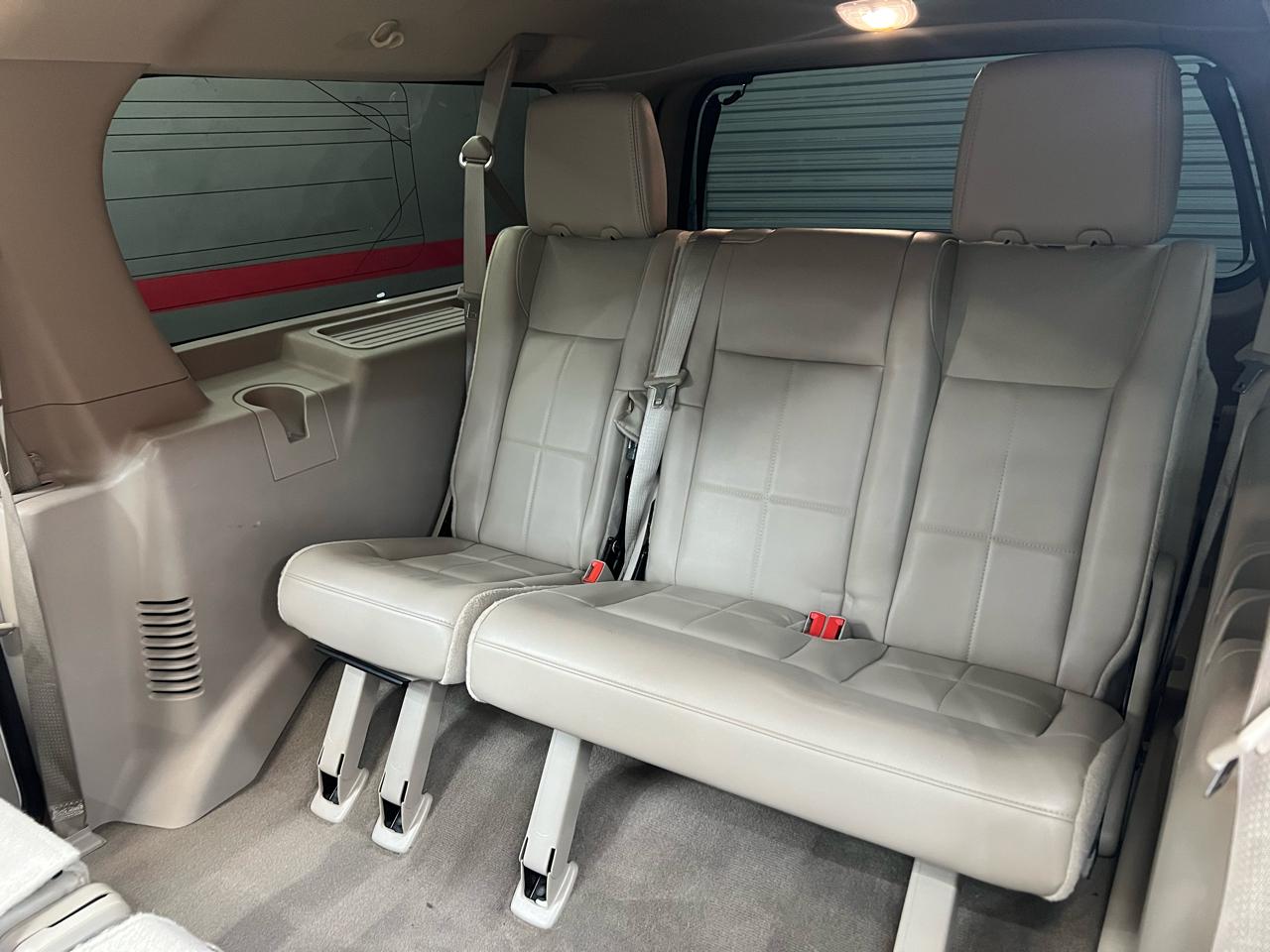 Lincoln Navigator L 2WD 2012